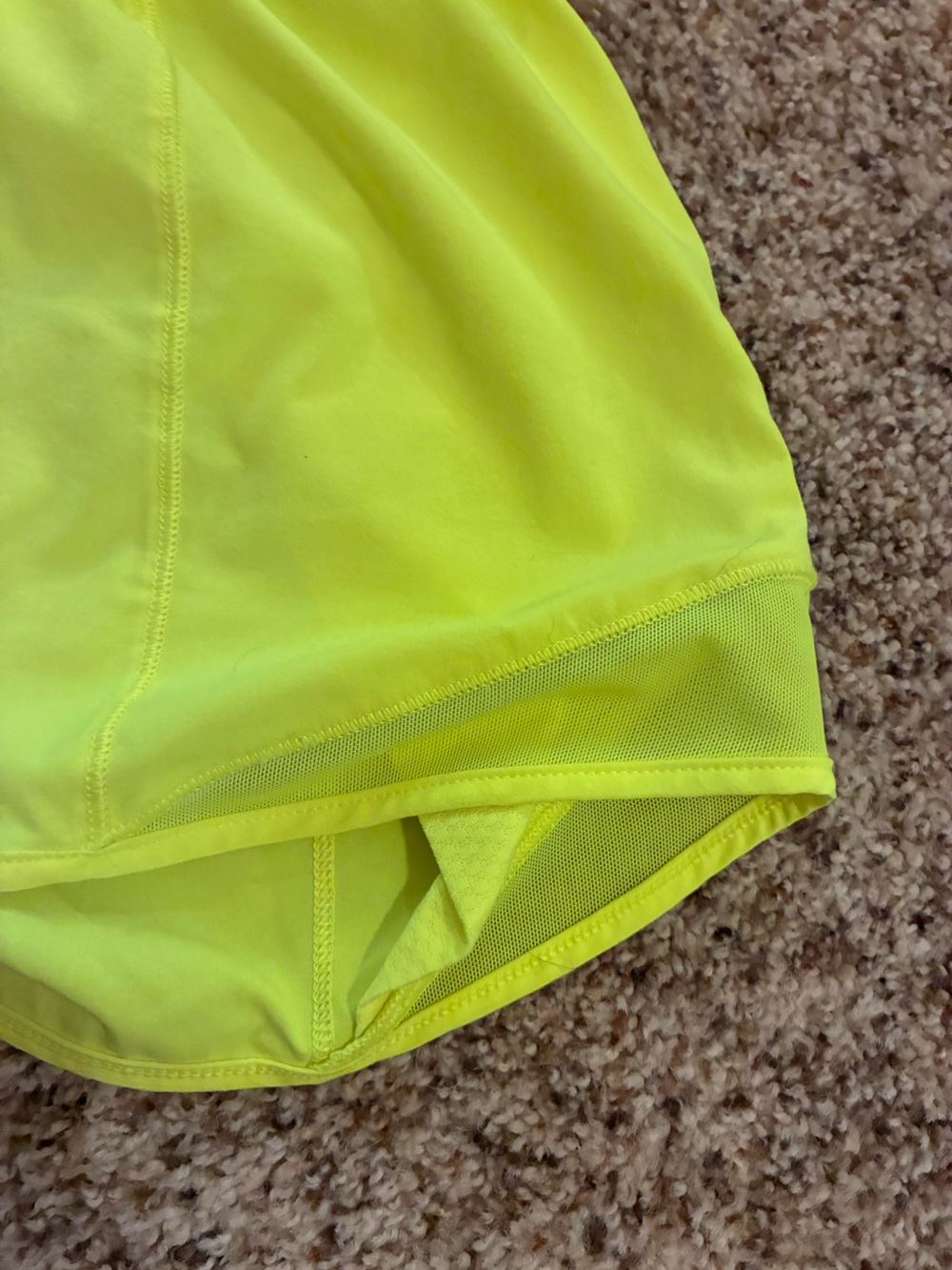 lululemon Hotty Hot Low-Rise 4” Lined Shorts Neon Yellow Size 14 Tall - Picture 4 of 7